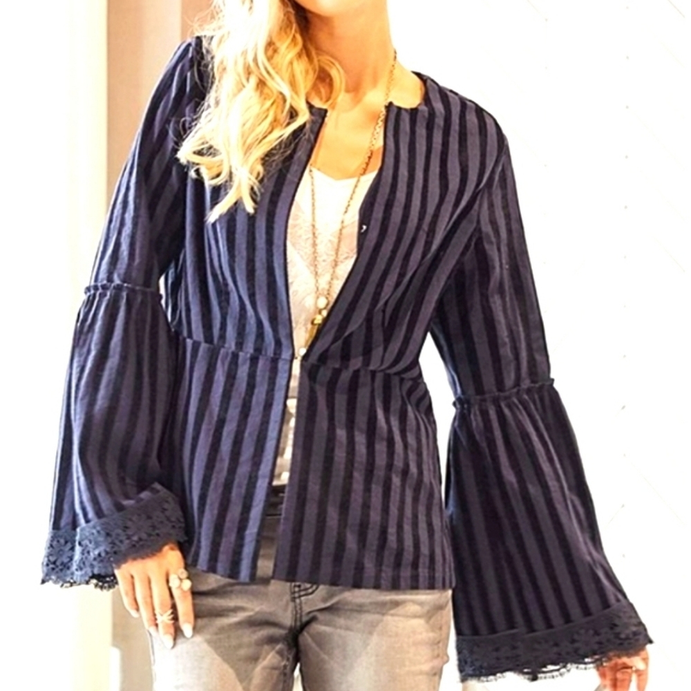 Suzanne Betro Navy Bell-Sleeve Crop Jacket Size 2X